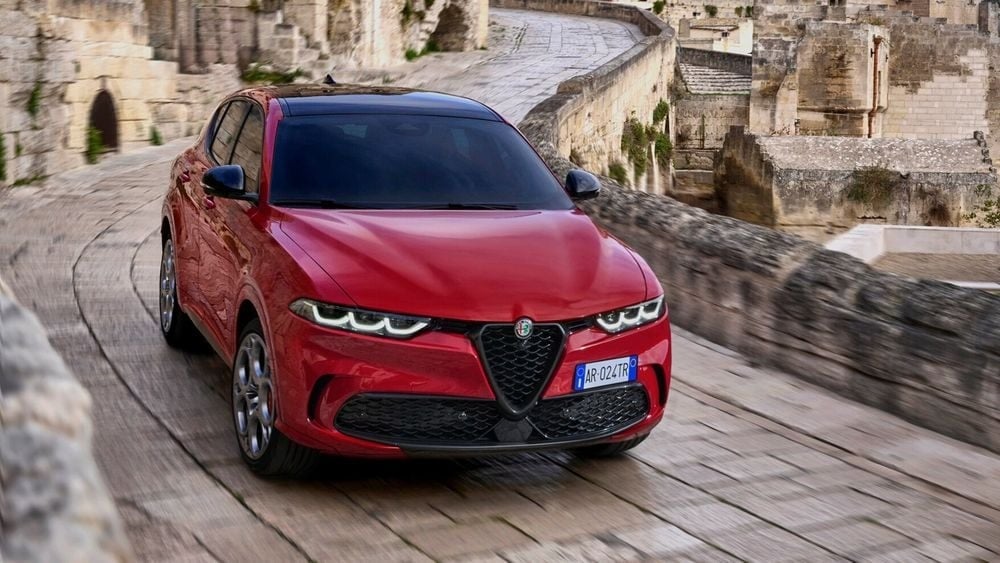 6 2025 alfa romeo tonale front v
