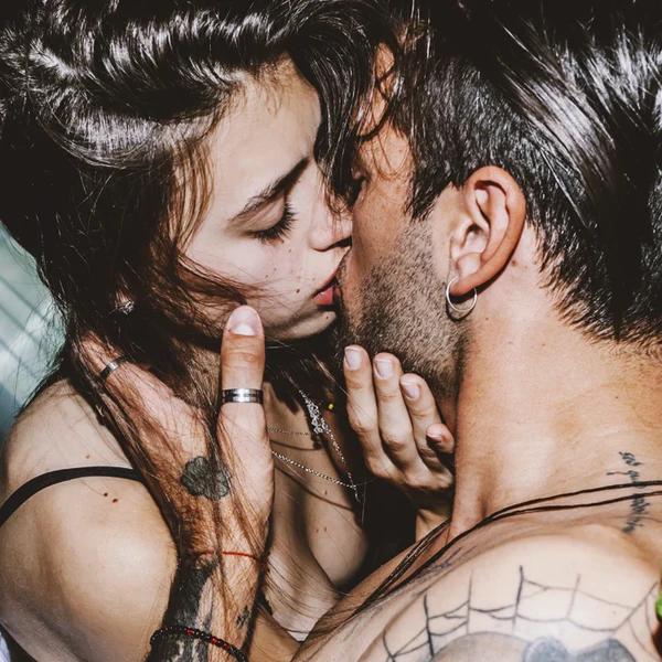 Couples together play 720x720