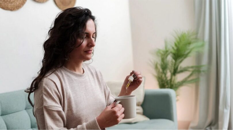 Female tea vitamins 1296x728 hea