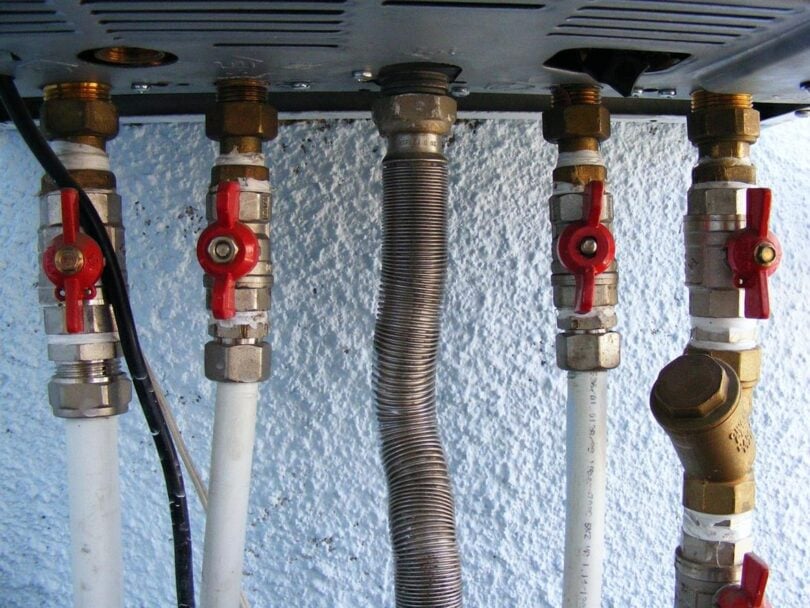 When it comes to creating comfortable, self-sufficient spaces off the grid, Butler Technik has long been a trusted name in the UK for providing expert solutions in heating and power systems. Specializing in leisure, automotive, and marine applications, Butler Technik offers a comprehensive range of off-grid heating and power systems that ensure comfort and reliability, no matter where your adventure or business takes you. Whether you're outfitting a motorhome, boat, welfare unit, or commercial vehicle, Butler Technik's high-performance products provide efficient, long-lasting solutions for heating and power needs. With a strong reputation for quality and technical expertise, Butler Technik works with industry-leading brands such as Eberspacher, Webasto, and Victron Energy, known for their reliable and energy-efficient products. This collaboration ensures that customers receive top-tier solutions designed to perform in the most demanding conditions while also maximizing energy efficiency—an essential factor for off-grid living.